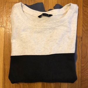 Abercrombie and Fitch crewneck